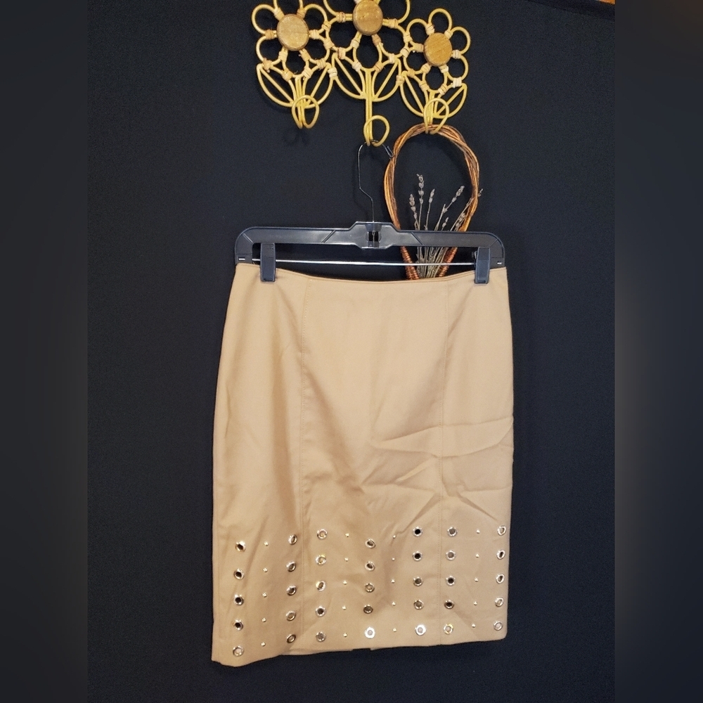 White House Black Market Tan Pencil Skirt with Silver Details - Picture 2 of 5